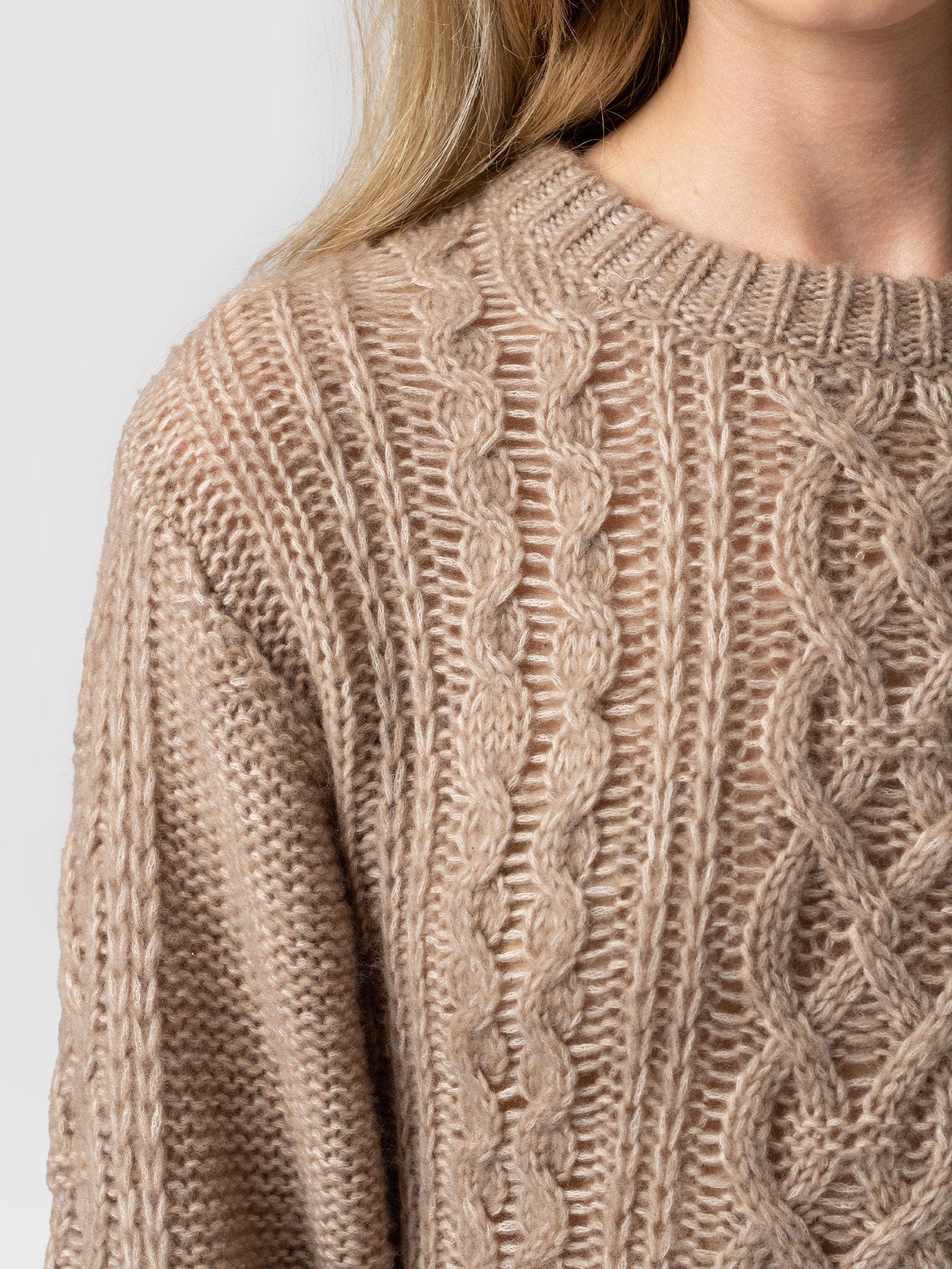 Penny Cable Jumper Beige - Women's Jumpers | Saint + Sofia® EU